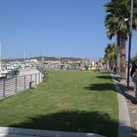 Ξενοδοχείο με διαμερίσματα Sardinia Blu 4*